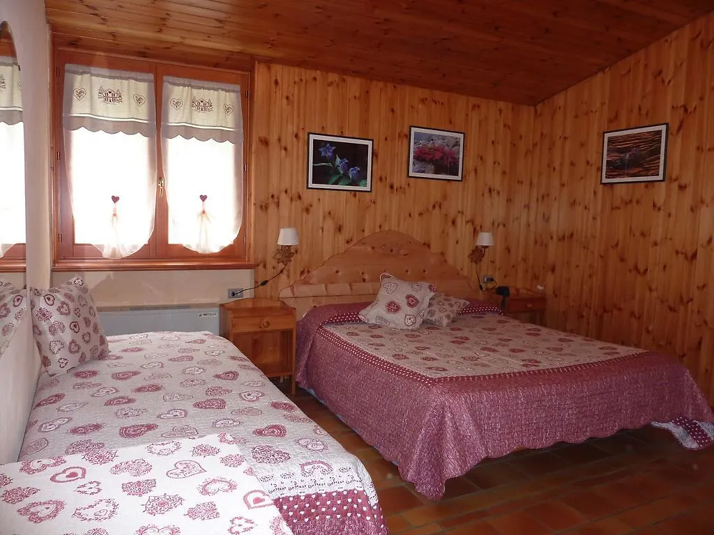 Hotel Corona Branzi 3*,  Italy