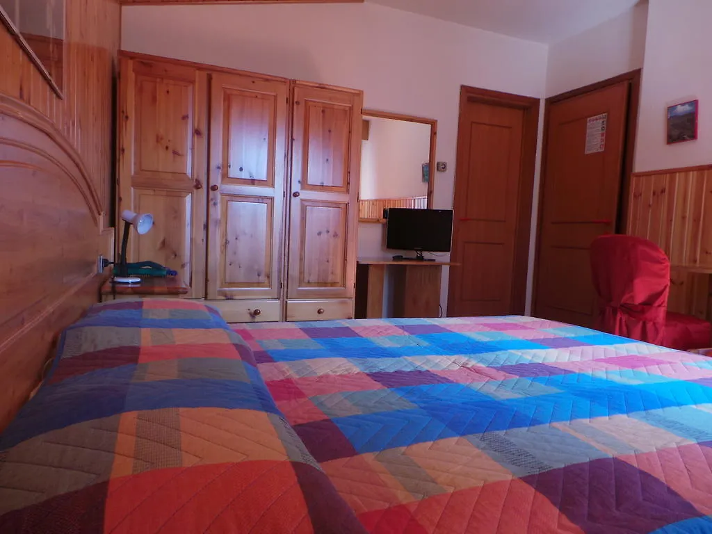 Hotel Corona Branzi