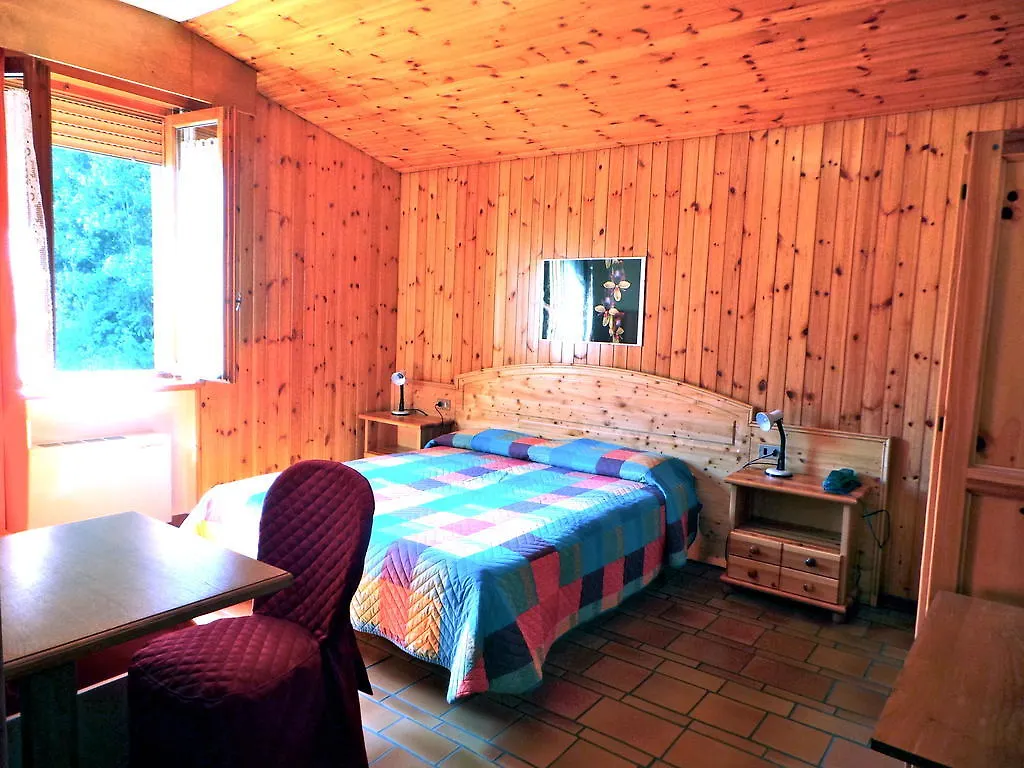 Hotel Corona Branzi