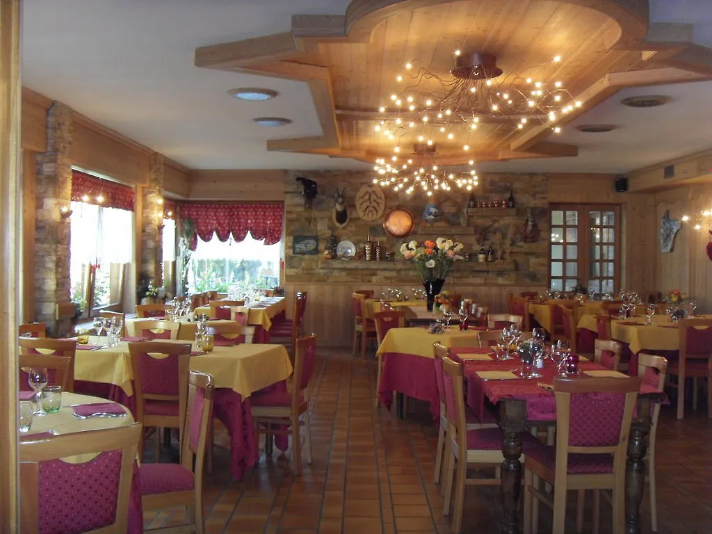 Hotel Corona Branzi