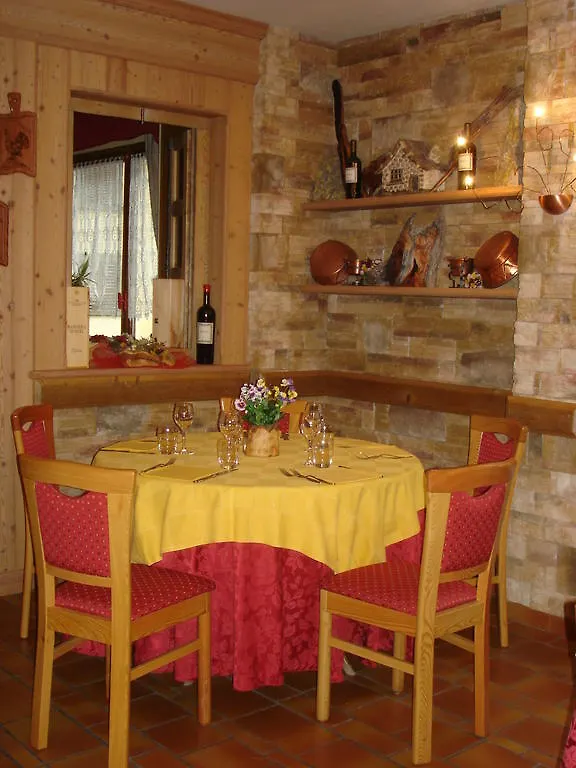 ***  Hotel Corona Branzi Italia